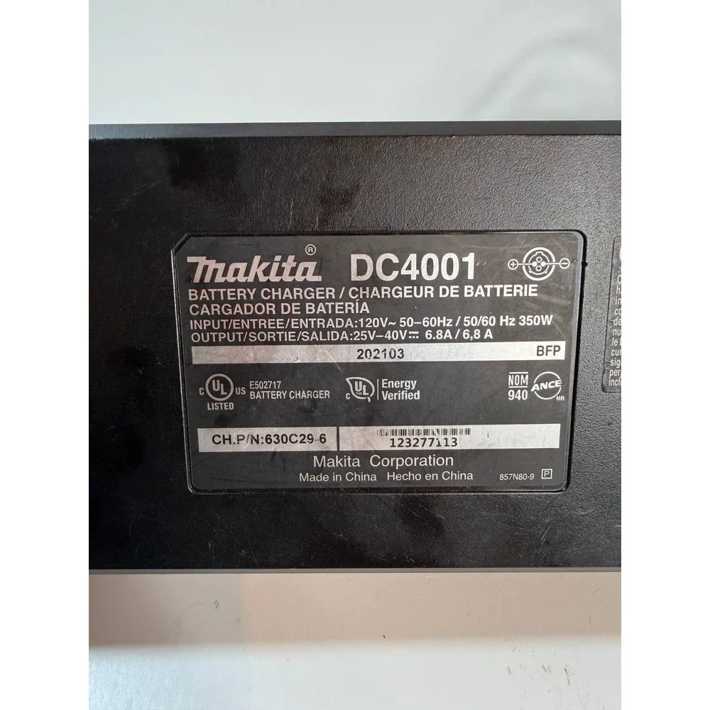 Makita DC4001 40V Max XGT Battery Charger‎